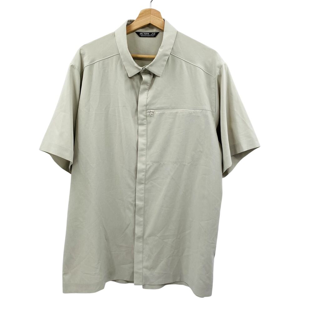 Arc'teryx XL men's slyline button down short sleeve
